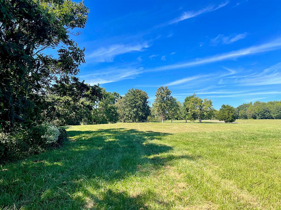 1st image of 96 Paradise Aly