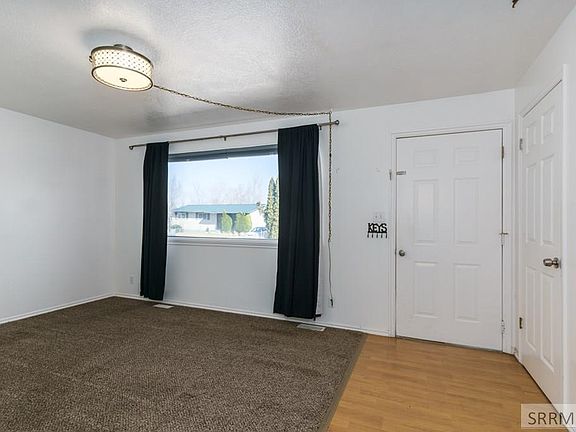 3rd image of 4633 Tahoe Pl