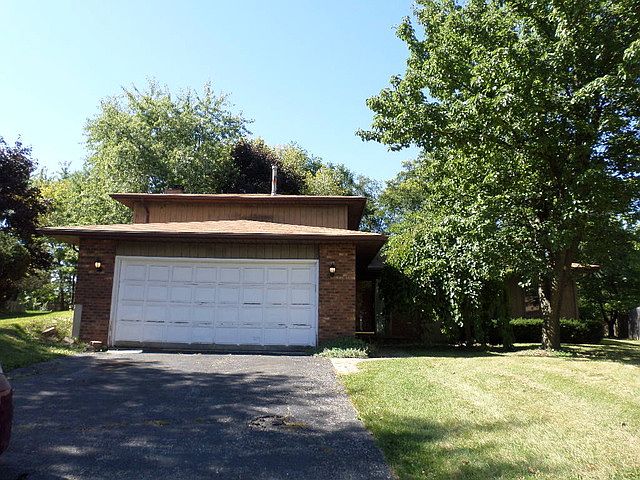 1st image of 376 Briarwood Ct
