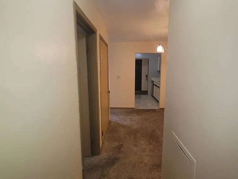 547 Turney St — Photo 8