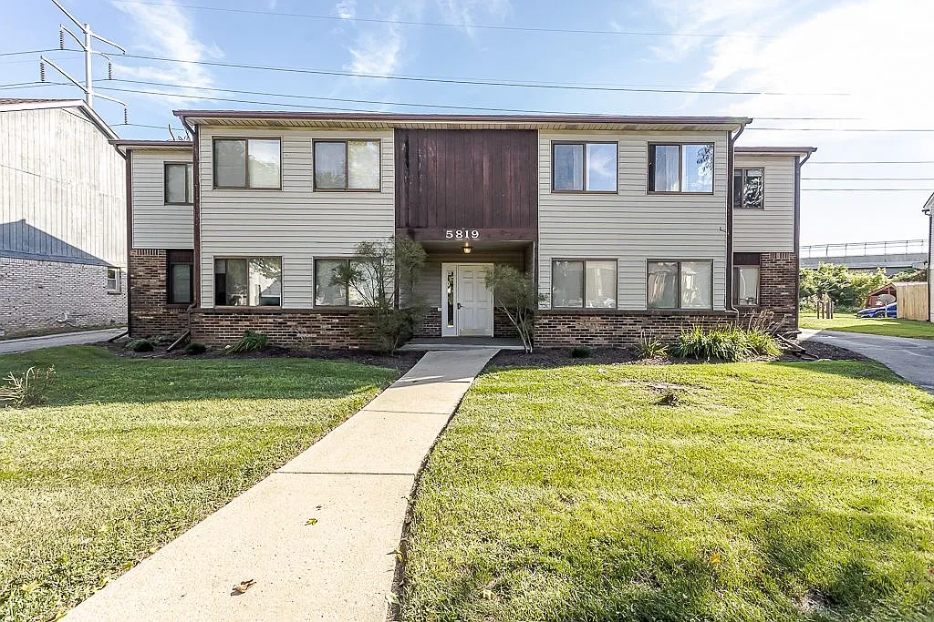 3 bed, $1,125 — Photo 1