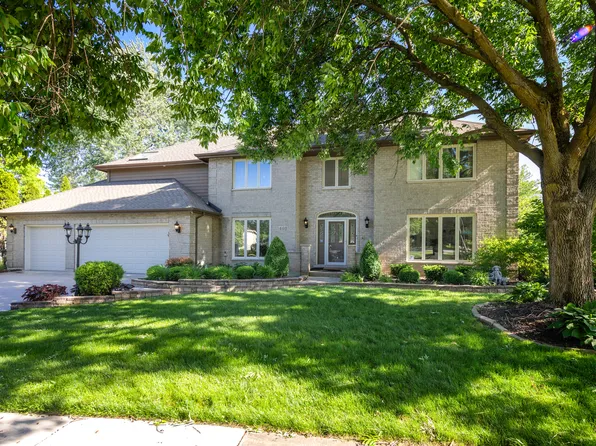 408 Gateshead Dr, Naperville, IL 60565