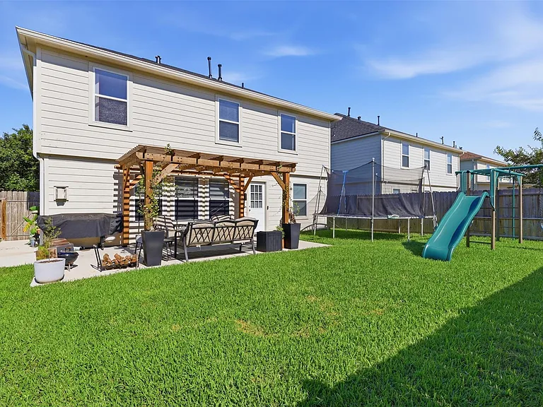 16852 Greenhouse St — Photo 26