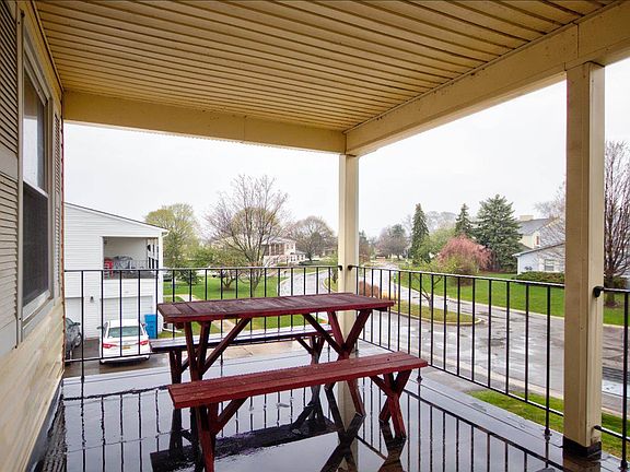 3rd image of 140 Lake Village Dr