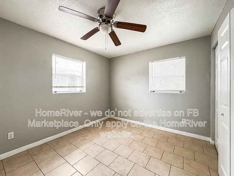 705 W 9th St — Photo 9