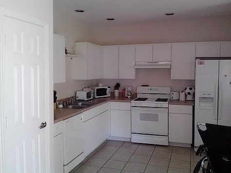 5th image of 10859 Newbridge Dr