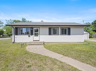 8456 17th AVENUE, Kenosha, WI 53143