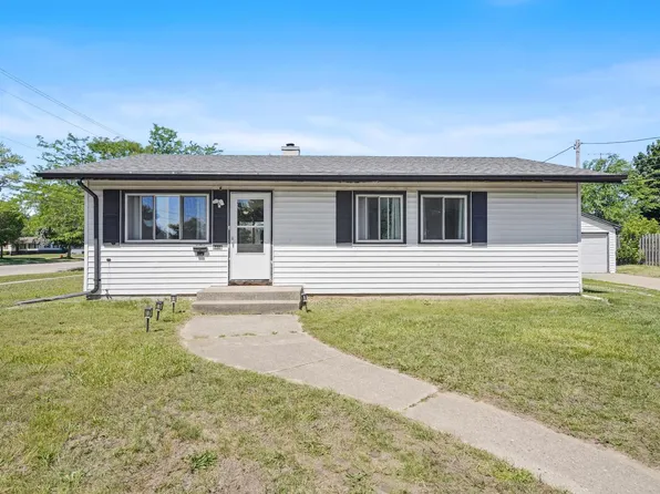 8456 17th AVENUE, Kenosha, WI 53143