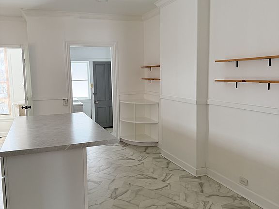5th image of 116 W 2nd Ave