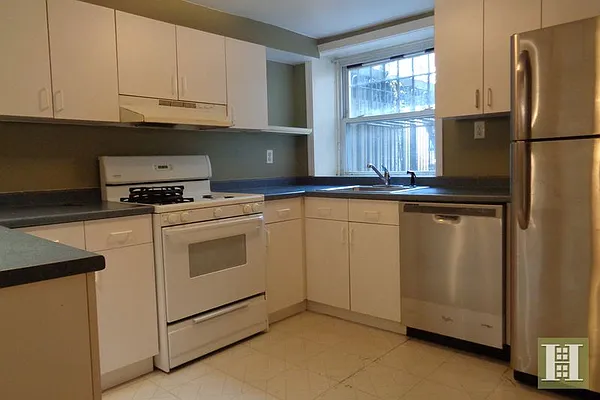 Rented by Halstead Real Estate | media 36