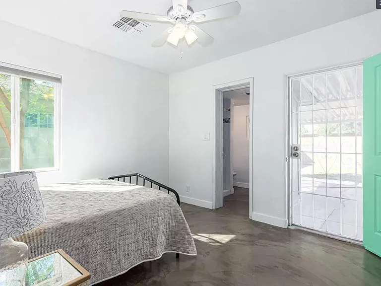 1802 N Whittier Dr — Photo 7