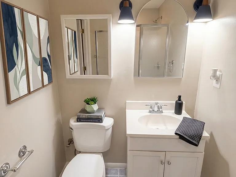 8233 Crestmont Cir — Photo 15