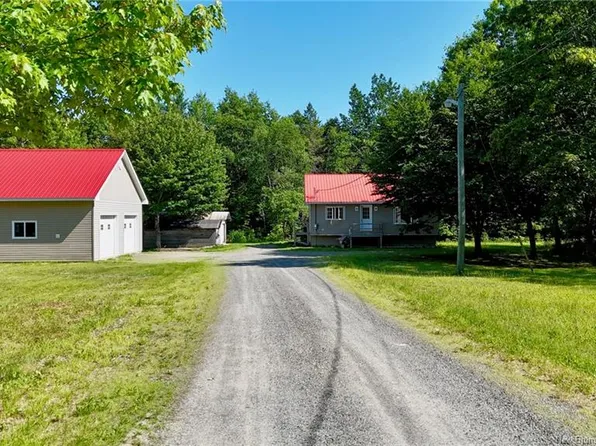 596 Mohannes Rd, Saint Stephen, NB E3L 5V4