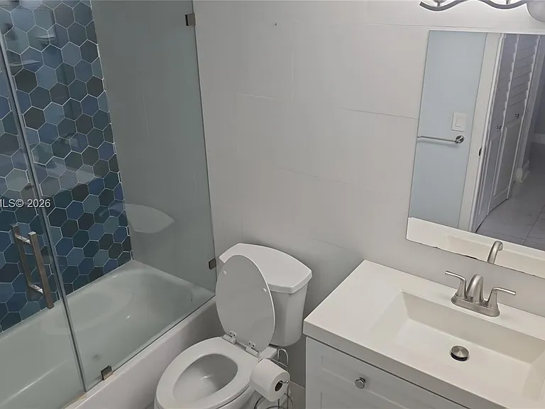 7271 S Devon Dr #101 — Photo 4
