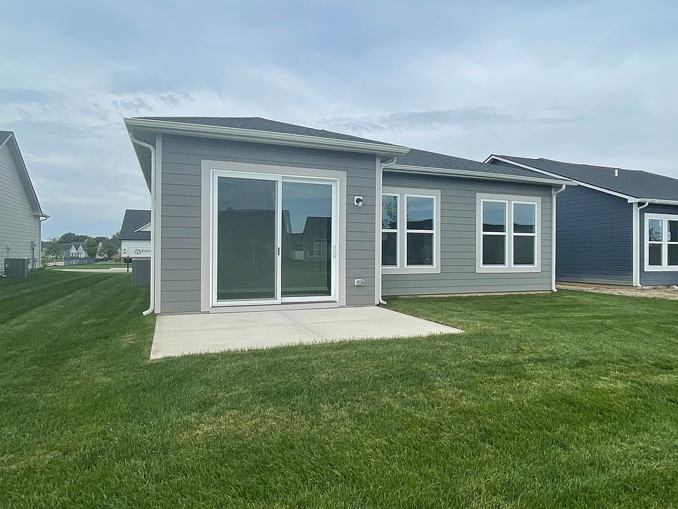 2nd image of 2617 Lord Murphy Dr