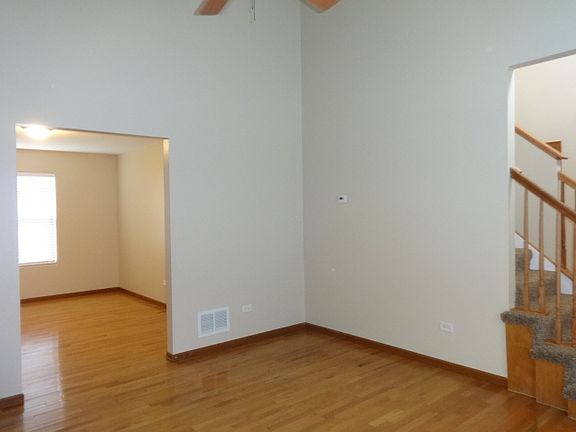 3rd image of 5512 Salma St