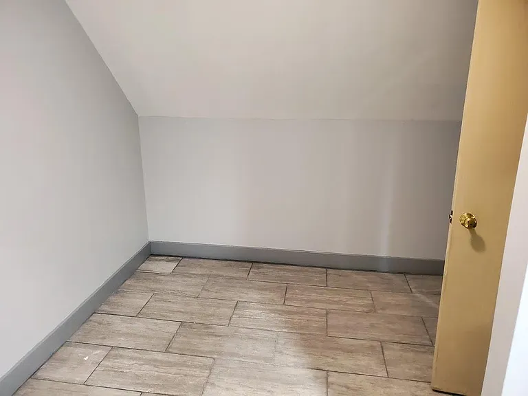 714 James St #3 — Photo 5
