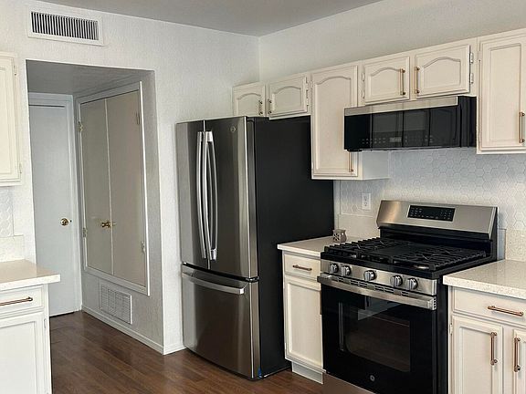 5th image of 12425 Kari Anne Dr
