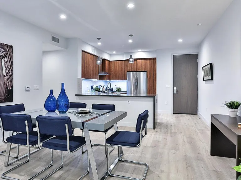 726 N Hudson Ave #Penthouse 1 — Photo 3