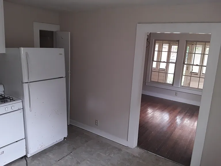 355 Pinehill Dr — Photo 12