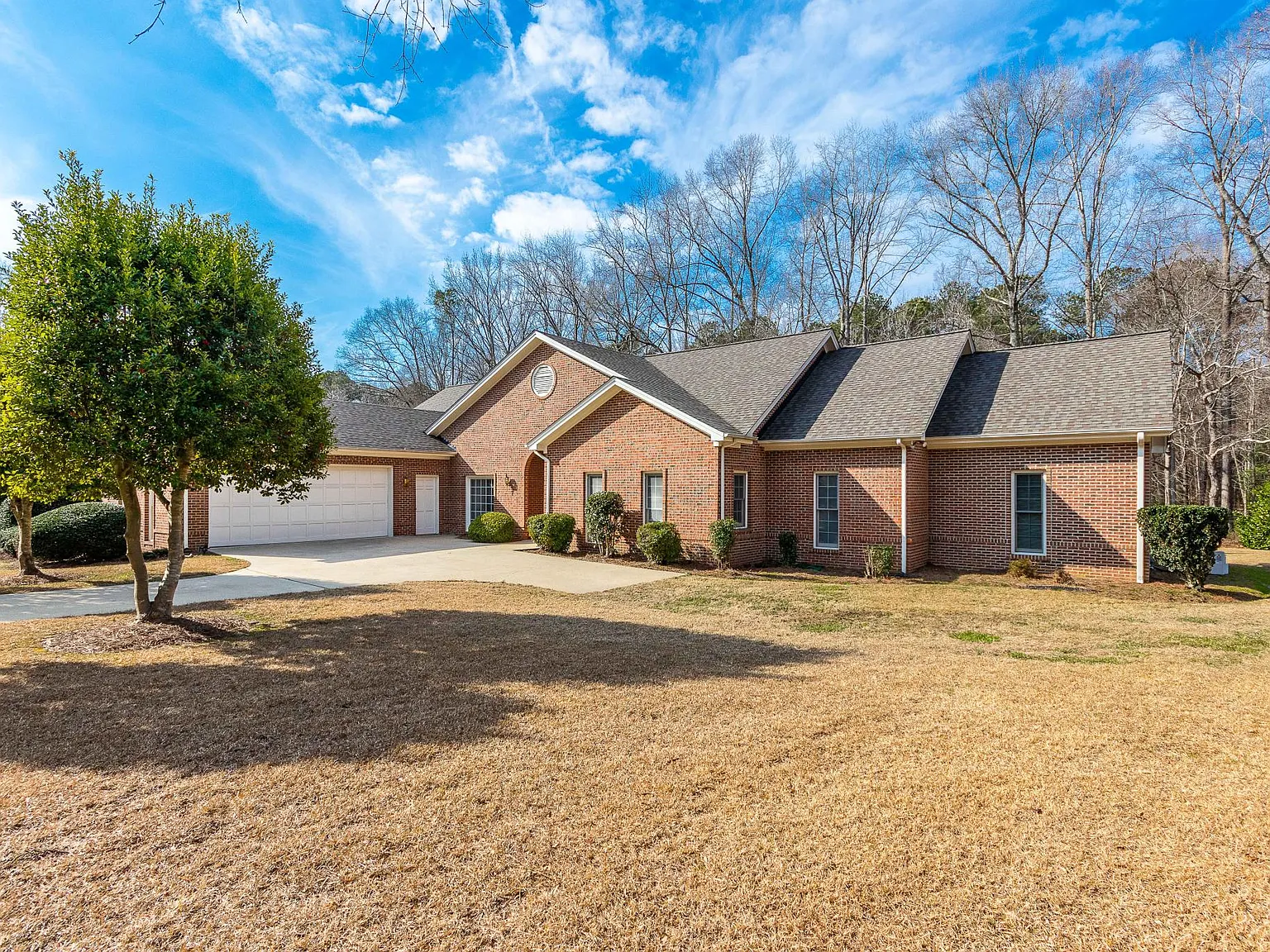 3 bed, 2986 sqft, $3,400 — Photo 1