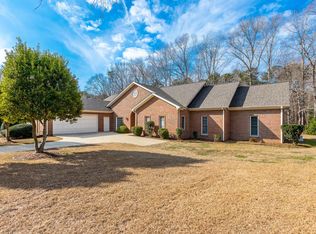 3900 Meadow Field Ln, Raleigh, NC 27606