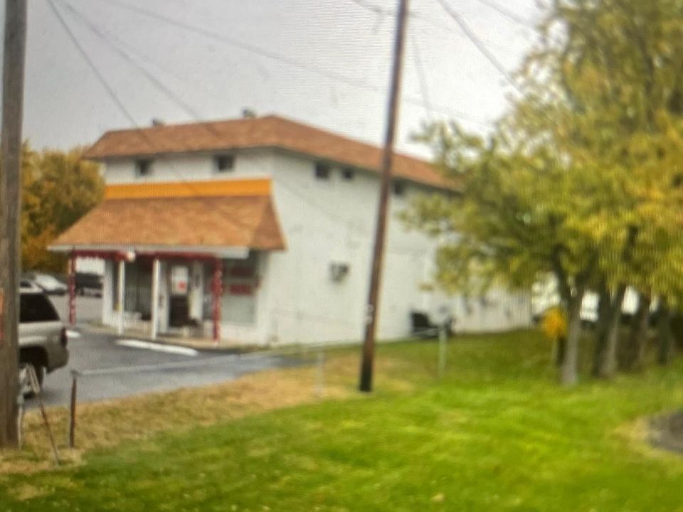 1st image of 14628 E Broad St #1