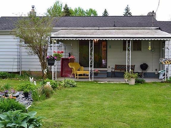 2nd image of 1095 Davenport Dr