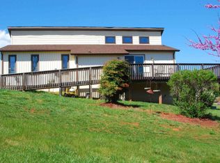 1130 Shorevue Cir, Hardy, VA 24101