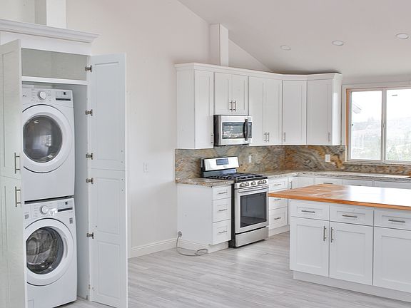 5th image of 3836 Dalaway Dr Unit A