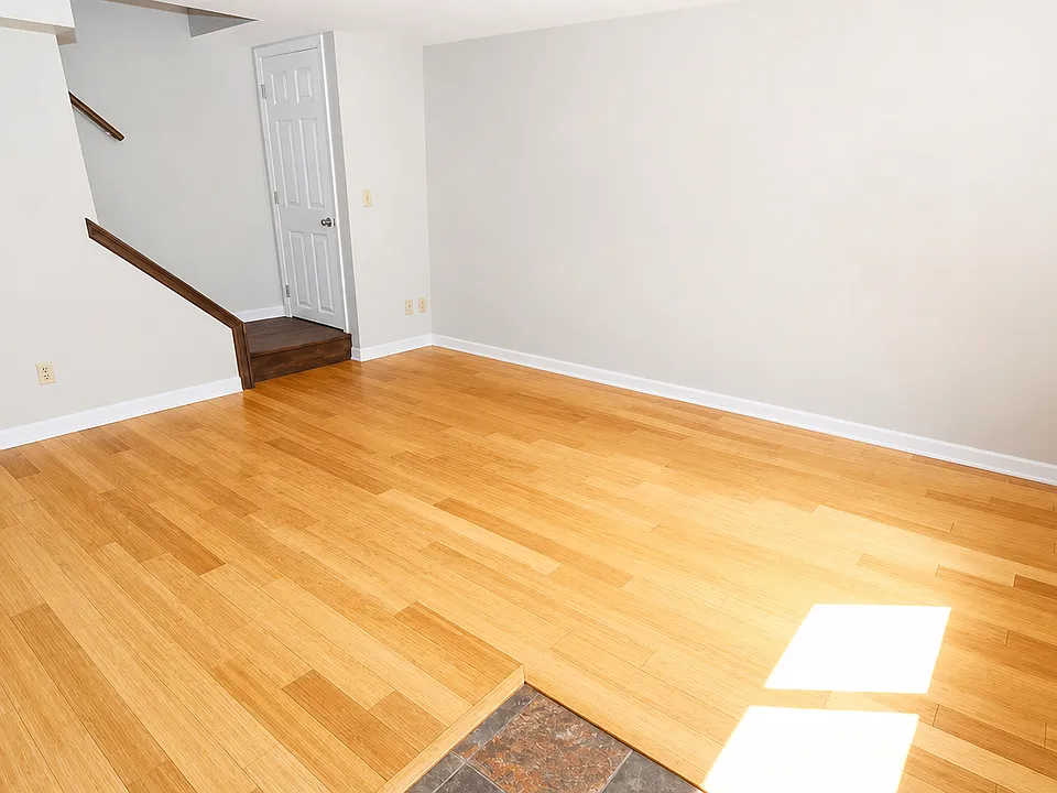 Living Room 2/3 BR