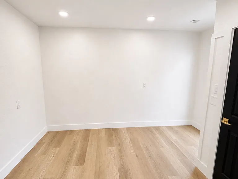 13713 E 30th Pl — Photo 15