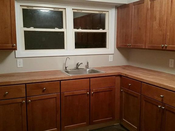 3rd image of 120 Hudson Ave