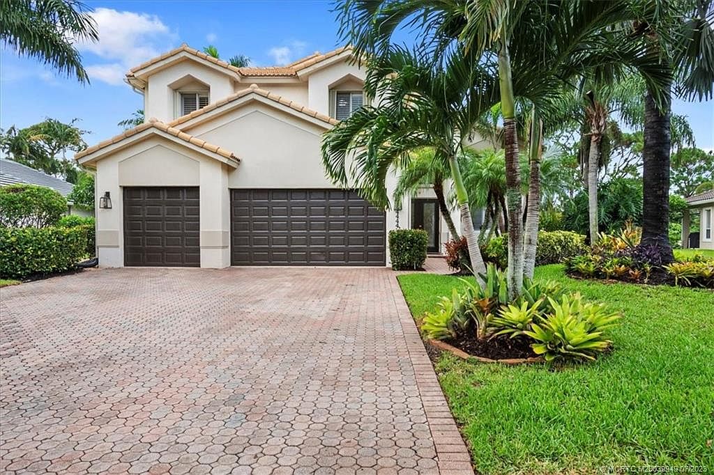 4444 SW La Paloma Dr