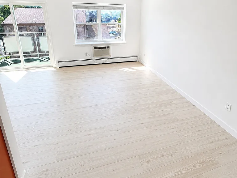 20 Jefferson St #B2 — Photo 8