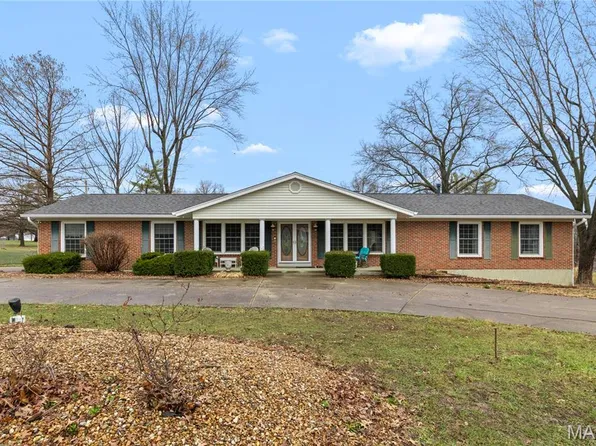 3121 Darryl Dr, Foristell, MO 63348