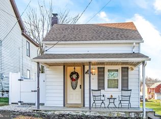 6 Lumber St, Mertztown, PA 19539
