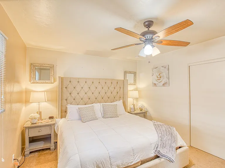 1516 E Spring St — Photo 11