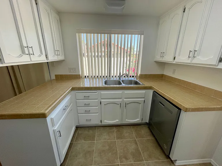 12374 E Camino Loma Vis — Photo 7