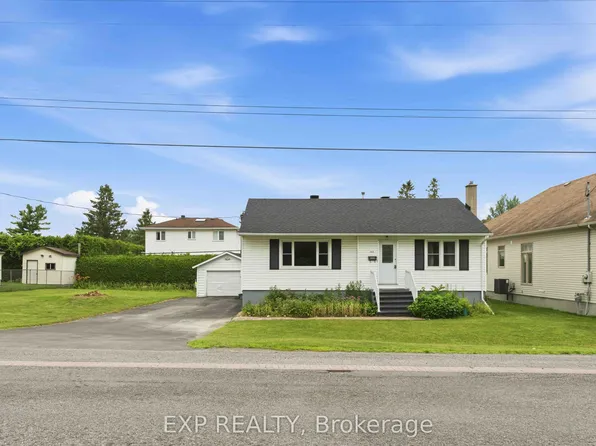 1613 Queensdale Ave, Ottawa, ON K1T 1J4