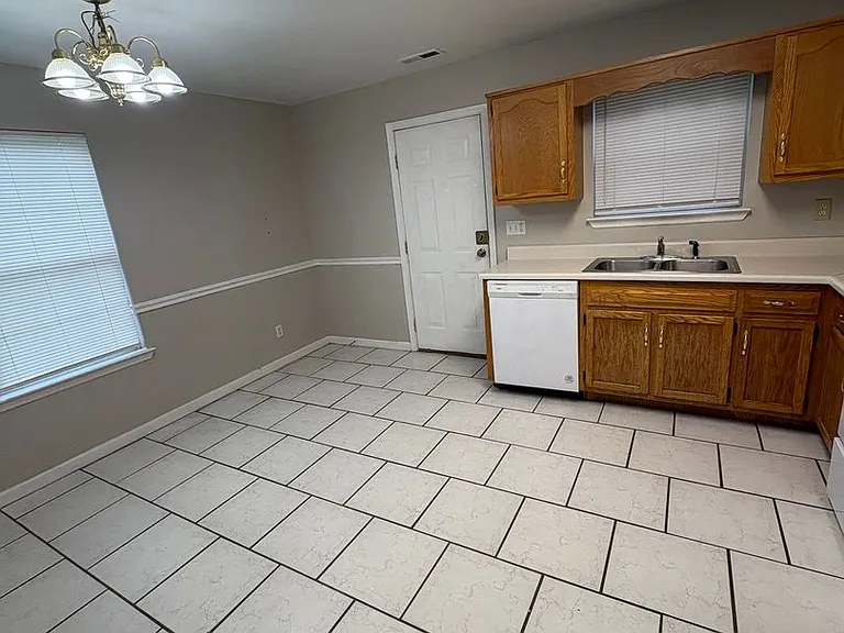 1106 Carline Rd — Photo 26