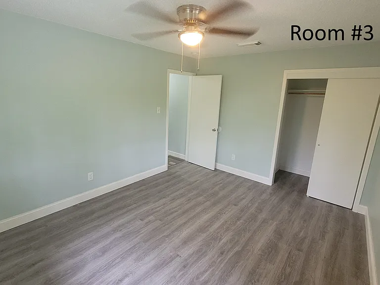 2740 Kavasar Dr — Photo 3