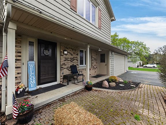 3rd image of 99 Moul Rd
