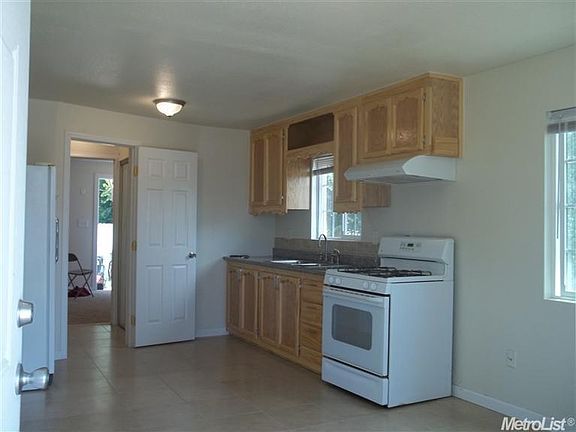 4th image of 5009 Baker Ave