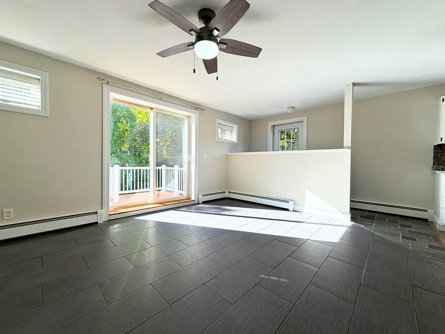2 bed, 1000 sqft, $2,450 — Photo 4