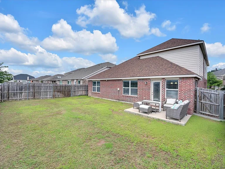 1820 Christopher Creek Dr — Photo 31