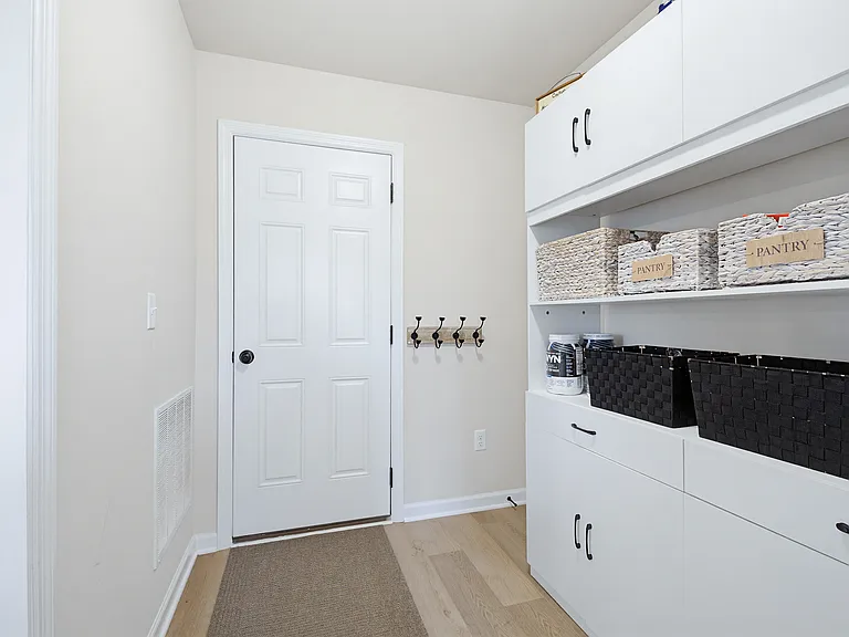 3119 Egreton Rd — Photo 14