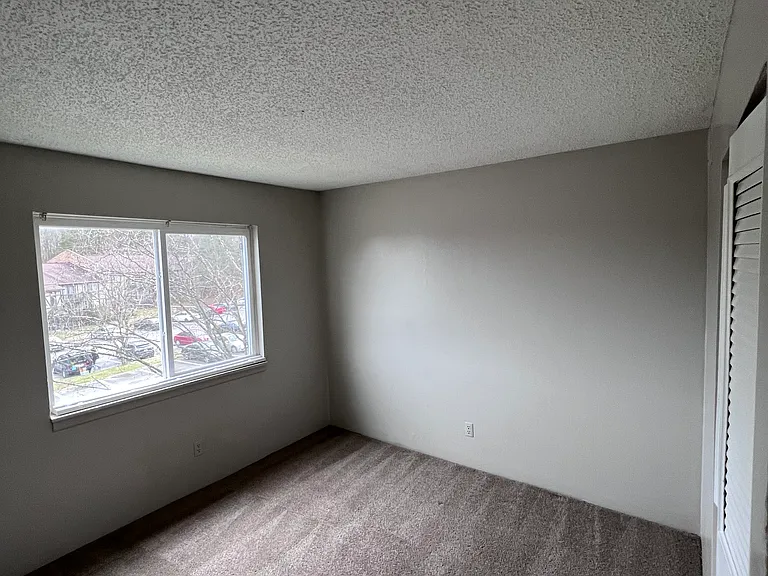 Bell Hollow Apartments — Photo 51