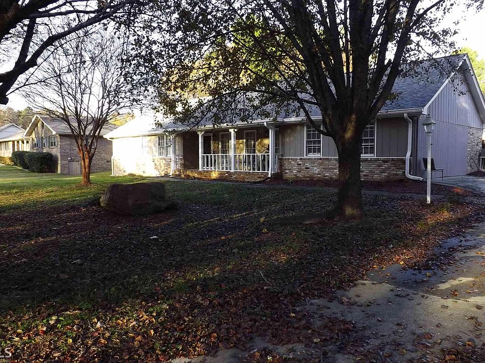 1st image of 2654 Hickory Valley Dr