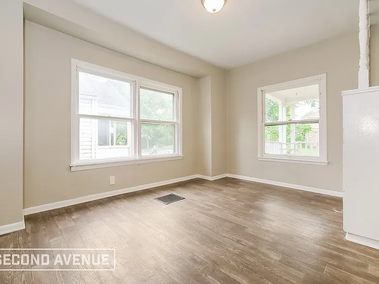 7945 Euclid Ave — Photo 7